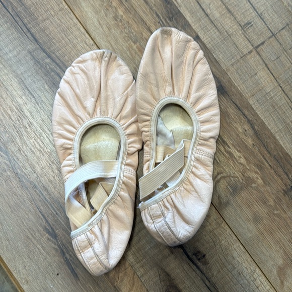 So Danca Size 5 Pink Ballet Slippers - Picture 1 of 3